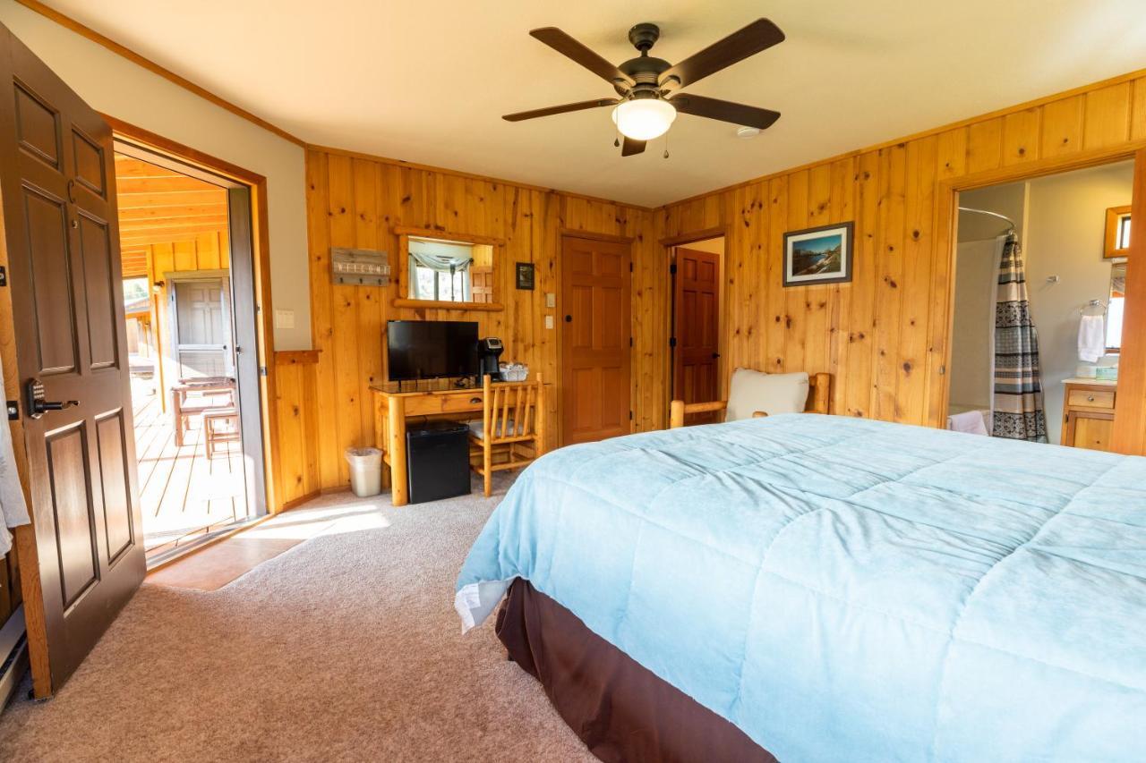 Twin Peaks Guest Ranch Villa Salmon Exterior photo